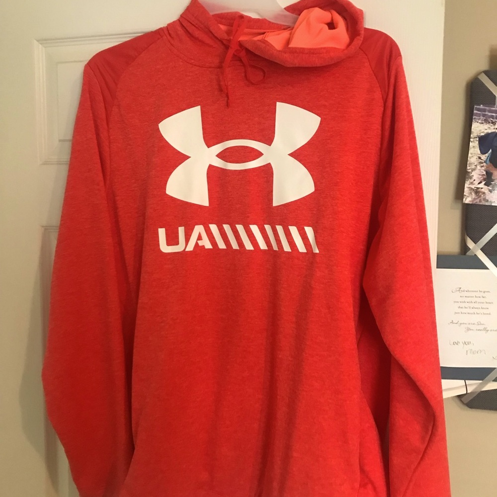 Under armor hoodie red with white mesh inner insulated.